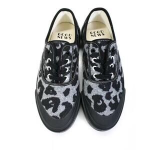 Good News Softball 2 Sneakers in Leopard Print Womens Size 8